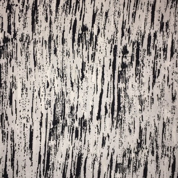 Express - Patterned Reversible Tank - Picture 3 of 8